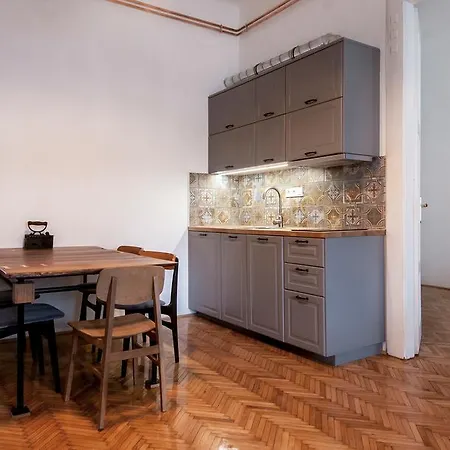 Apartment Stylish Downtown *